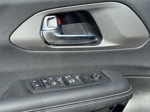 New 2025 Chrysler Voyager LX image 26