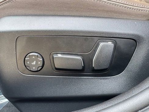 Certified 2025 BMW 530i xDrive 530i xDrive image 10