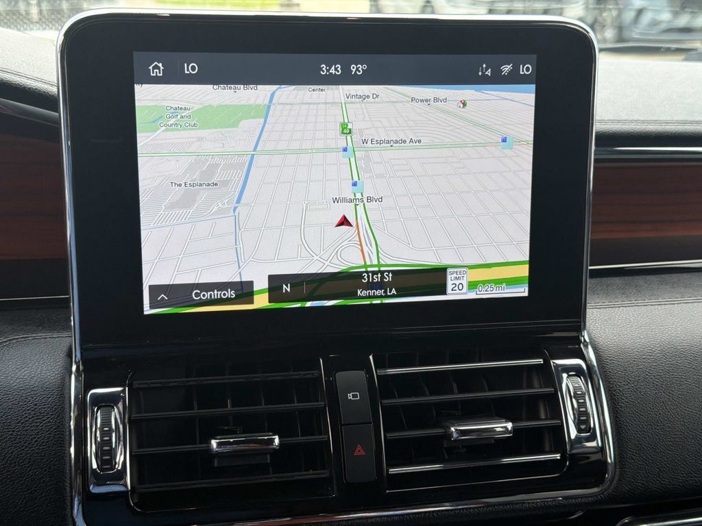 Certified 2021 Lincoln Navigator Reserve RWD image 26