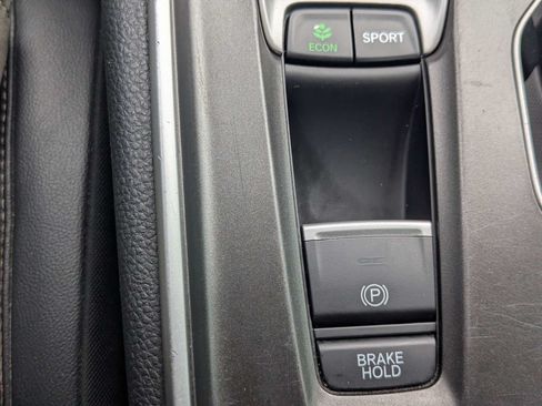 Used 2022 Honda Accord Sport image 26