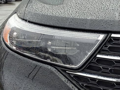 Certified 2023 Ford Explorer XLT w/ Equipment Group 202A image 9