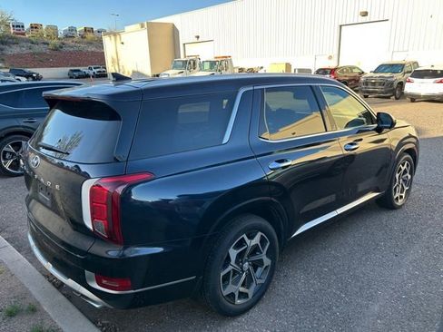 Used 2021 Hyundai Palisade Calligraphy image 3