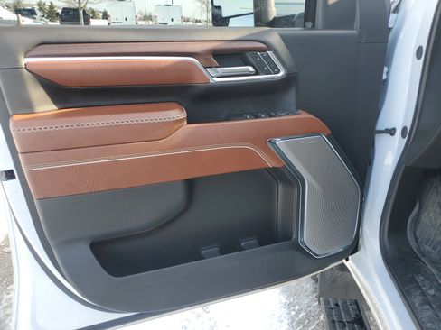 Used 2024 GMC Sierra 2500 Denali Ultimate image 16