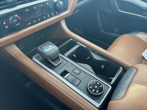 Used 2023 Nissan Pathfinder Platinum w/ Cargo Package image 15