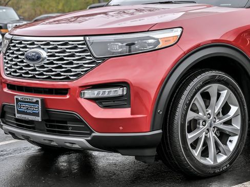 Used 2021 Ford Explorer Platinum w/ Equipment Group 601A image 2