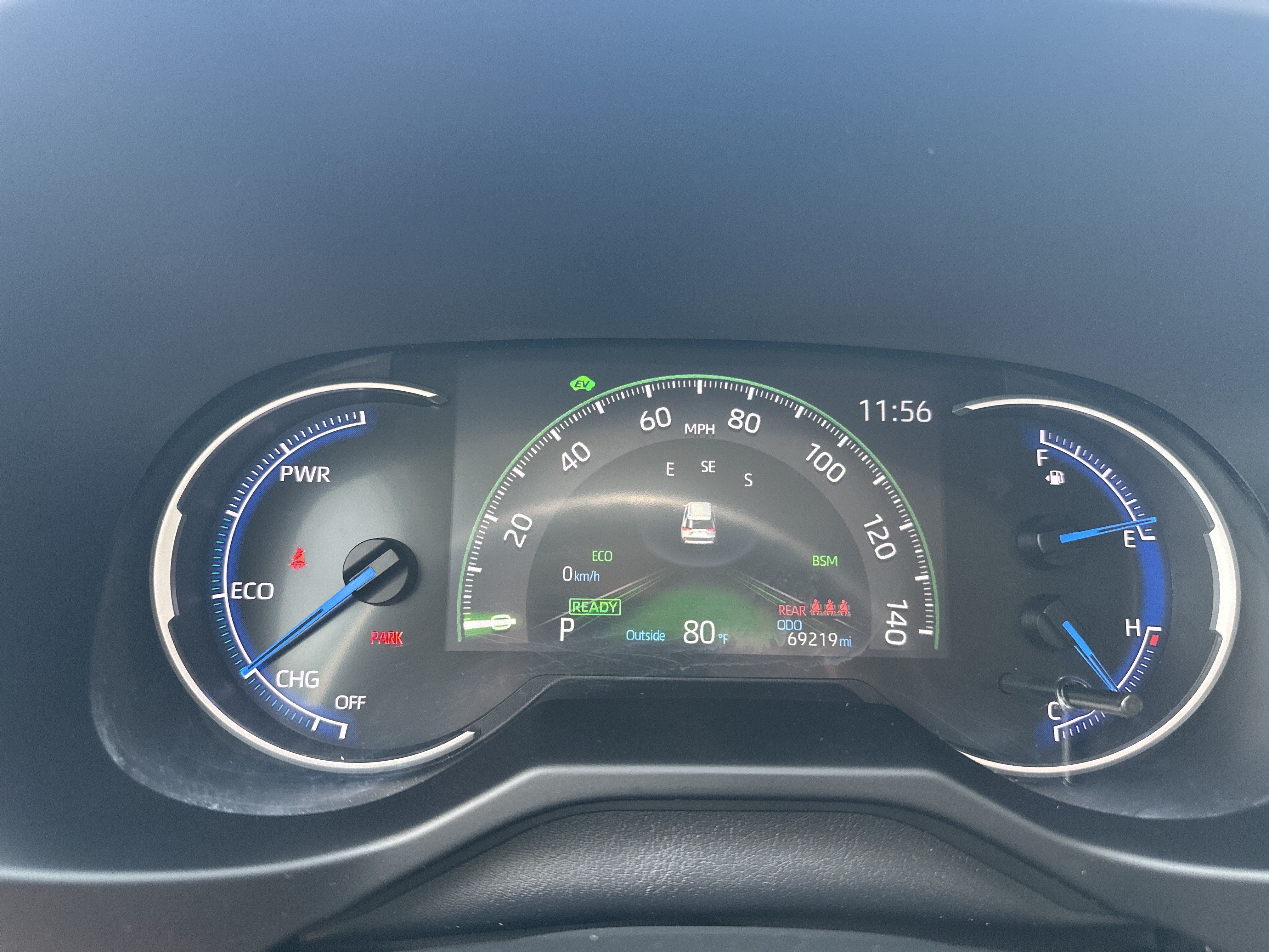 Used 2024 Toyota RAV4 LE AWD/4WD image 20