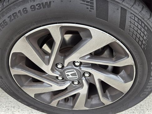 Used 2018 Honda Civic EX image 7