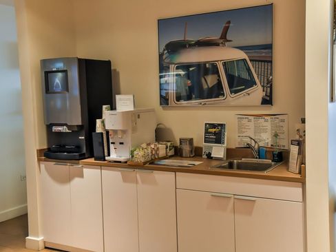 Used 2025 Volkswagen Atlas Peak Edition SE image 31