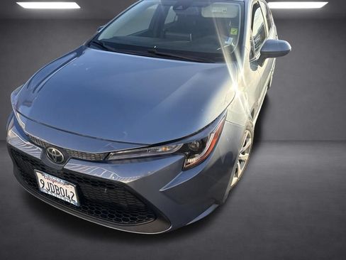 Used 2020 Toyota Corolla LE FWD image 4