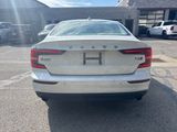 Used 2020 Volvo S60 T6 Momentum image 4