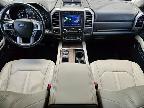 Used 2021 Ford Expedition Platinum RWD image 17
