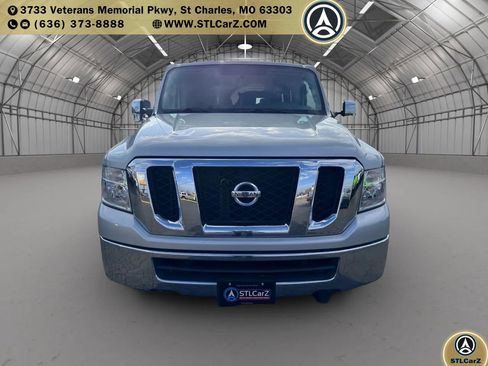 Used 2017 Nissan NV 3500 SV image 8