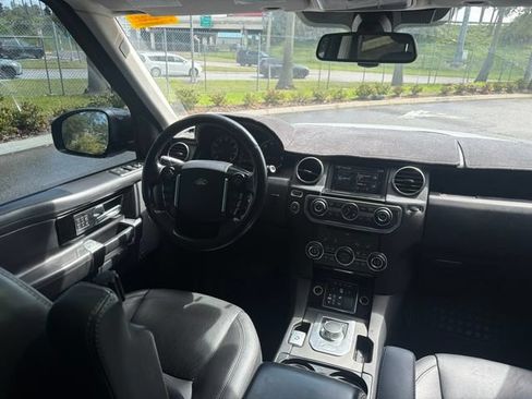 Used 2016 Land Rover LR4 HSE LUX AWD/4WD image 8