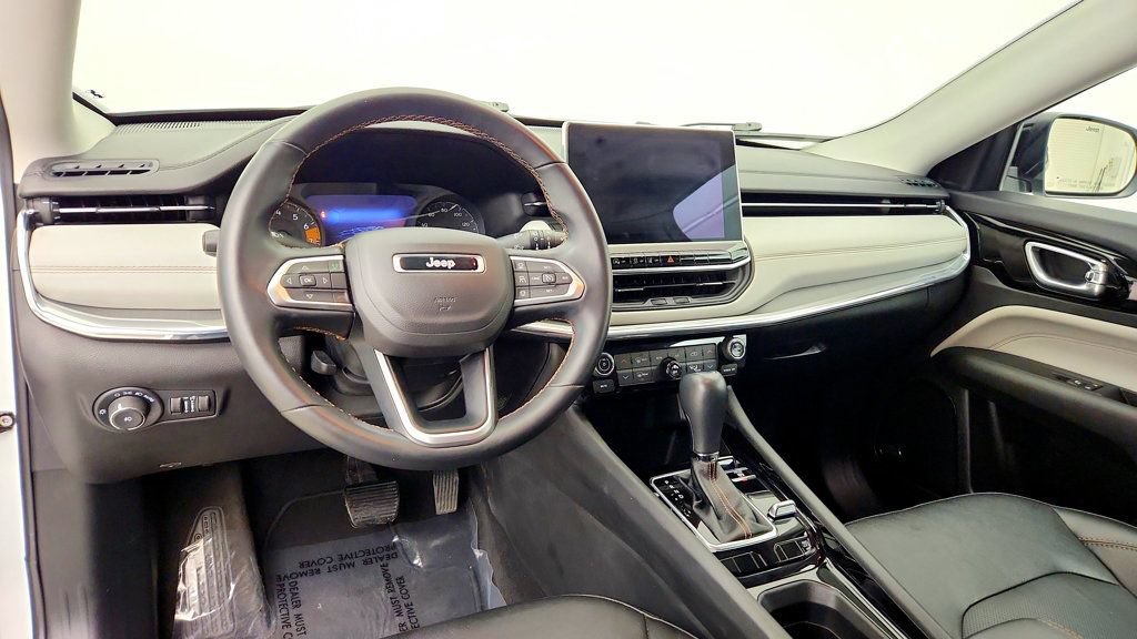 Used 2022 Jeep Compass Limited w/ Sun and Sound Group AWD/4WD image 13