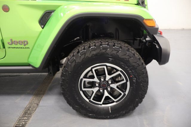 New 2026 Jeep Wrangler Unlimited Rubicon w/ Technology Group AWD/4WD image 27