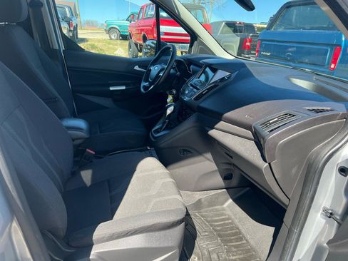 Used 2017 Ford Transit Connect XLT image 10