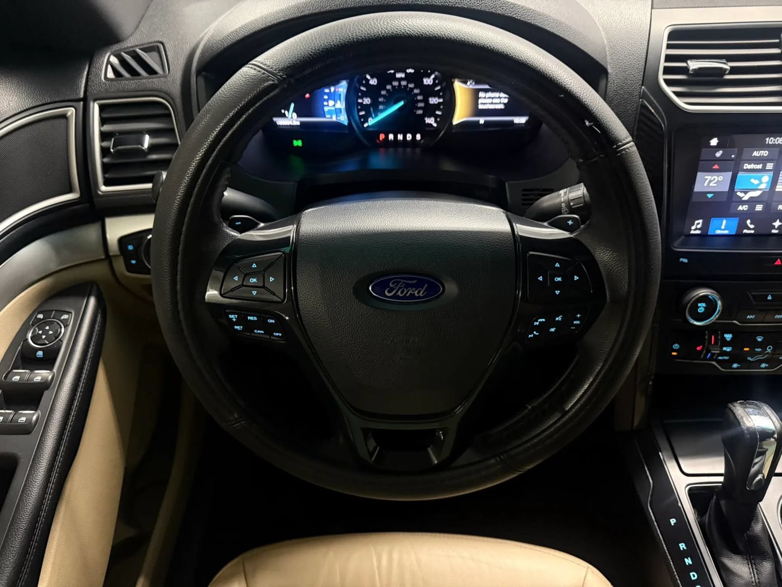 Used 2017 Ford Explorer XLT w/ Equipment Group 202A FWD image 13