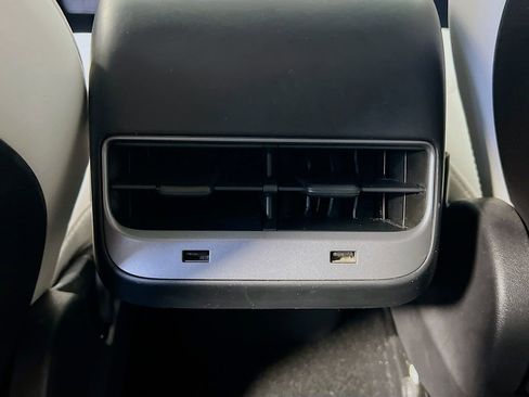 Used 2019 Tesla Model 3 Mid Range RWD image 25