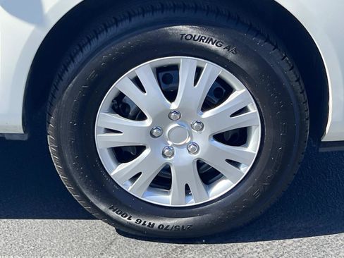Used 2015 Nissan Rogue S FWD image 22