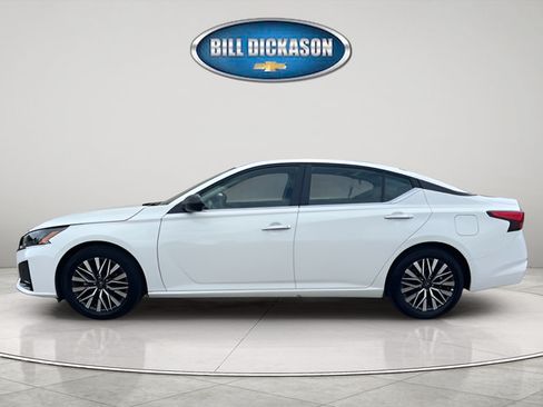 Used 2025 Nissan Altima 2.5 SV FWD image 4