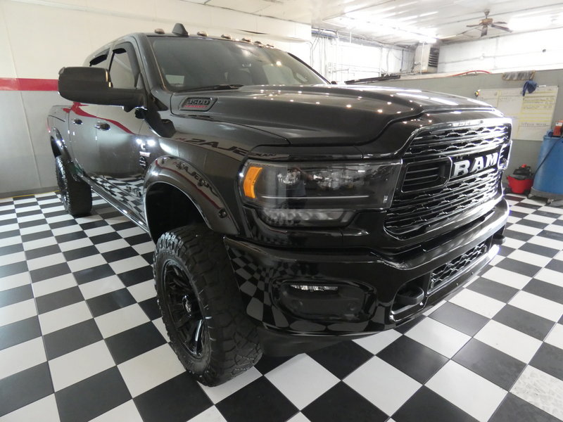 Used 2022 RAM 3500 Limited AWD/4WD image 3