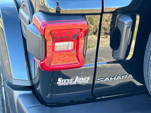 New 2025 Jeep Wrangler Unlimited Sahara w/ Safety Group AWD/4WD image 11
