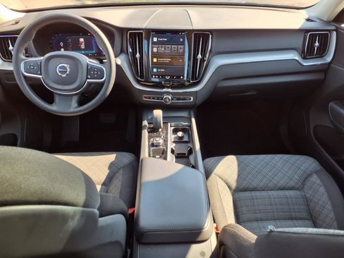 Certified 2023 Volvo XC60 B5 Core image 12