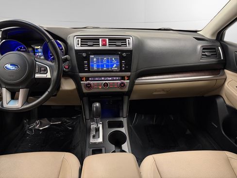 Used 2015 Subaru Outback 3.6R Limited image 11