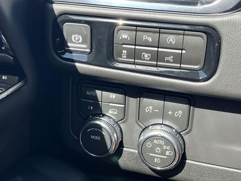 New 2026 GMC Yukon XL Denali w/ Sun & Power Step Package image 17