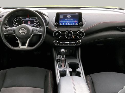 Used 2025 Nissan Sentra SR FWD image 13