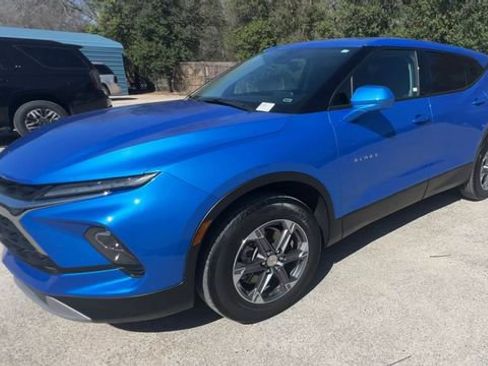 Certified 2025 Chevrolet Blazer LT image 4