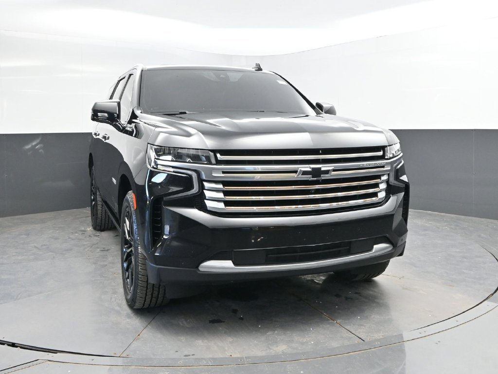 Used 2021 Chevrolet Tahoe High Country w/ Premium Package AWD/4WD image 2