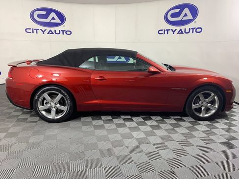 Used 2015 Chevrolet Camaro LT RWD image 2