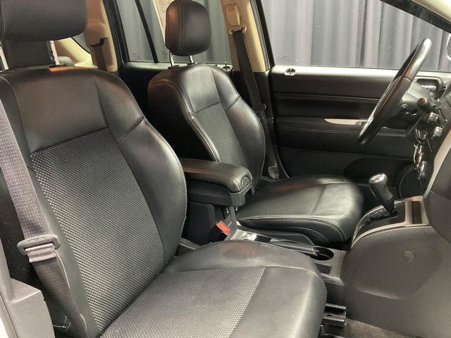 Used 2017 Jeep Compass Latitude AWD/4WD image 13