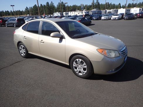 Used 2010 Hyundai Elantra GLS FWD image 7