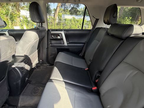 Used 2020 Toyota 4Runner SR5 Premium w/ Moonroof Package AWD/4WD image 33