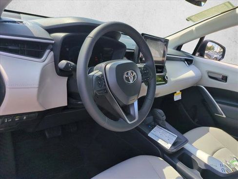 New 2026 Toyota Corolla Cross LE FWD image 3