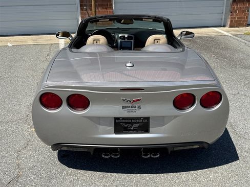 Used 2005 Chevrolet Corvette Convertible w/ Preferred Equipment Group RWD image 26
