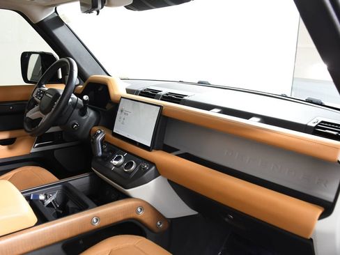 Used 2023 Land Rover Defender 130 First Edition image 19