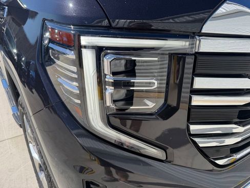 Used 2023 GMC Sierra 1500 SLT w/ SLT Premium Plus Package image 18