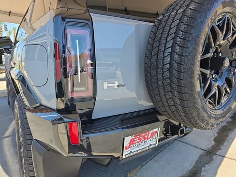 Used 2026 GMC Hummer EV SUV AWD/4WD image 33