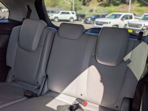Used 2024 Honda Odyssey EX-L image 12