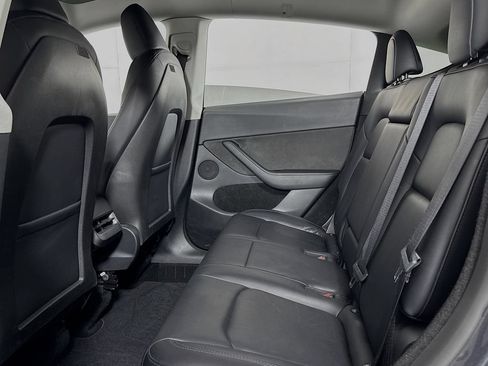 Used 2024 Tesla Model Y Long Range RWD image 10