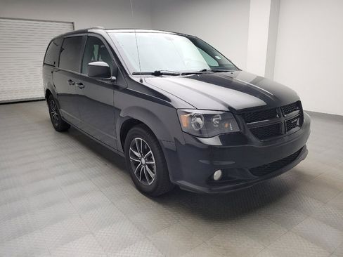 Used 2018 Dodge Grand Caravan GT FWD image 13
