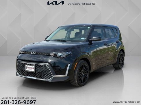 Used 2024 Kia Soul LX w/ Option Group 015 FWD image 1
