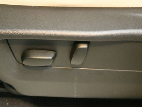 Used 2023 Buick Envision Avenir image 21