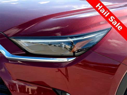 Used 2024 Toyota Grand Highlander Limited image 3