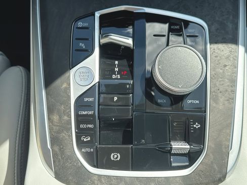 New 2026 BMW X7 xDrive40i AWD/4WD image 23