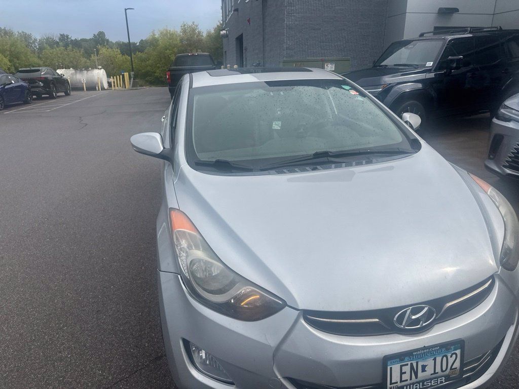 Used 2012 Hyundai Elantra Limited FWD image 5