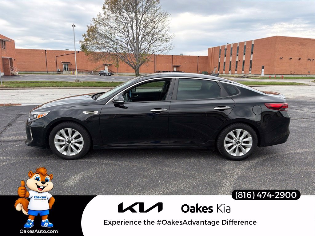 Used 2018 Kia Optima S FWD image 1